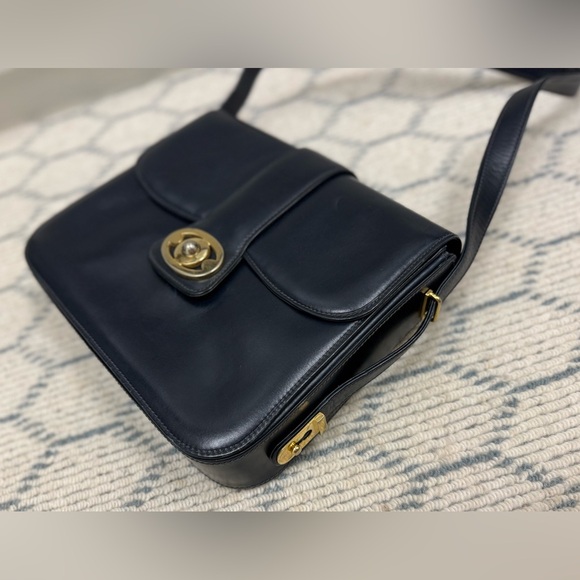 GUCCI Unisex Vintage Rare 70’s/80’s Adjst. Strap Navy Leather Shoulder Handbag - Picture 3 of 16